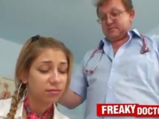 School sweetheart Rachel Evans Sucking On Old Gyno doc cock