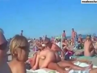 Publiczne nagie plaża swinger seks w lato 2015
