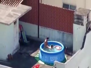 MELHORES DO BRASIL - FLAGROU VIZINHOS FAZENDO SEXO NA PISCINA elhores